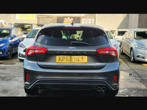 Ford Focus ST-LINE 8