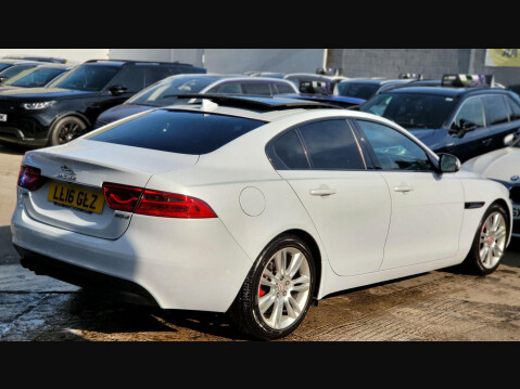 Jaguar XE PRESTIGE 13