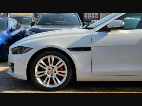Jaguar XE PRESTIGE 39