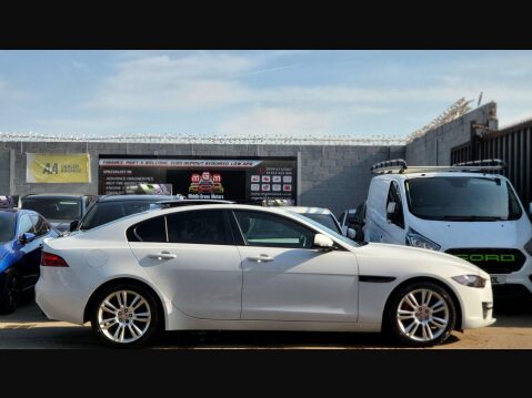 Jaguar XE PRESTIGE 12