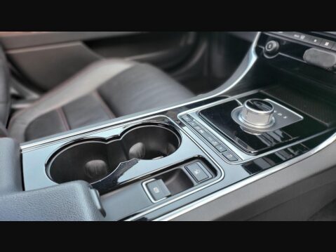 Jaguar XE PRESTIGE 21