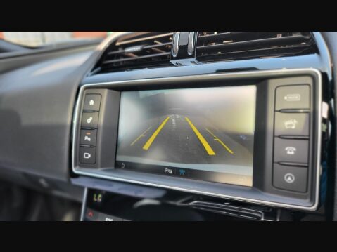 Jaguar XE PRESTIGE 31