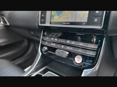 Jaguar XE PRESTIGE 41