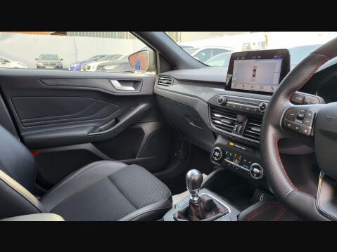 Ford Focus ST-LINE X 12