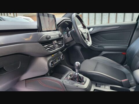 Ford Focus ST-LINE X 9