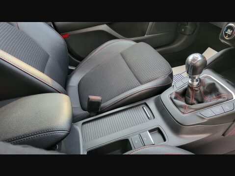 Ford Focus ST-LINE X 16