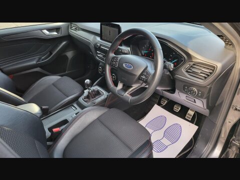 Ford Focus ST-LINE X 18