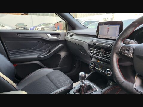 Ford Focus ST-LINE X 12