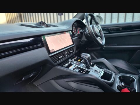 Porsche Cayenne V6 14