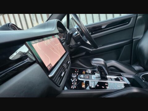 Porsche Cayenne V6 15