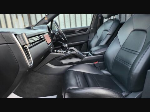 Porsche Cayenne V6 36