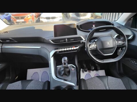 Peugeot 3008 BLUEHDI S/S ALLURE 12