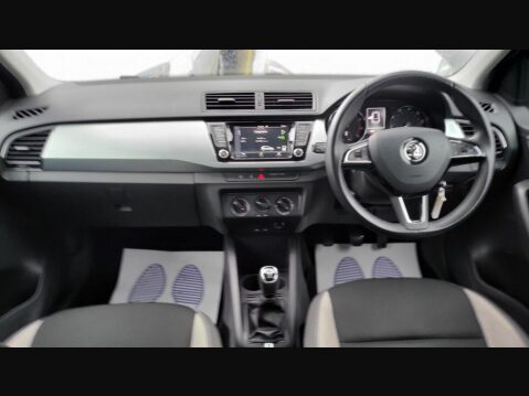 Skoda Fabia COLOUR EDITION TSI 11