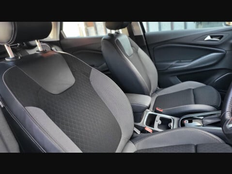 Vauxhall Grandland X SPORT NAV S/S 18