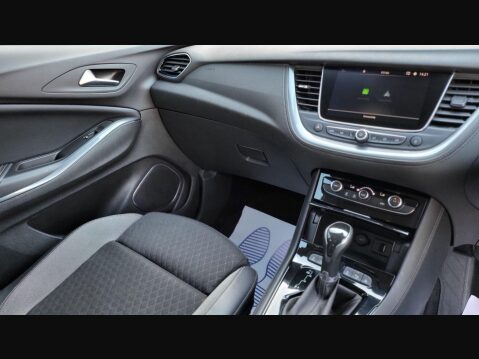 Vauxhall Grandland X SPORT NAV S/S 14