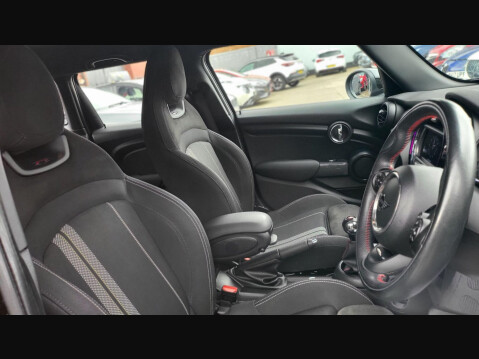 Mini Hatch COOPER SPORT 17