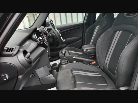 Mini Hatch COOPER SPORT 29