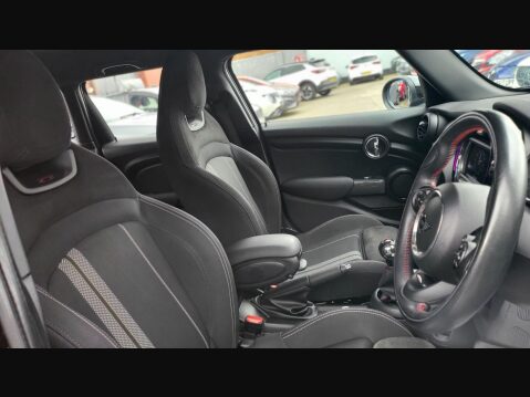 Mini Hatch COOPER SPORT 17