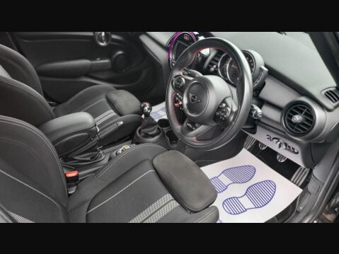 Mini Hatch COOPER SPORT 2