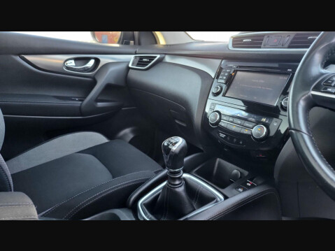 Nissan Qashqai N-CONNECTA DIG-T 14
