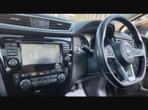 Nissan Qashqai N-CONNECTA DIG-T 17