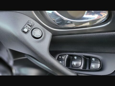 Nissan Qashqai N-CONNECTA DIG-T 23