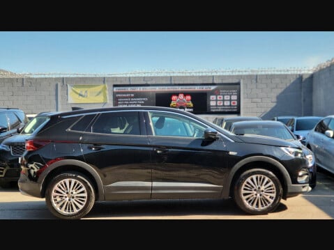 Vauxhall Grandland X SPORT NAV S/S 9