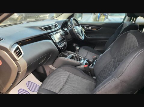 Nissan Qashqai N-CONNECTA DIG-T 34