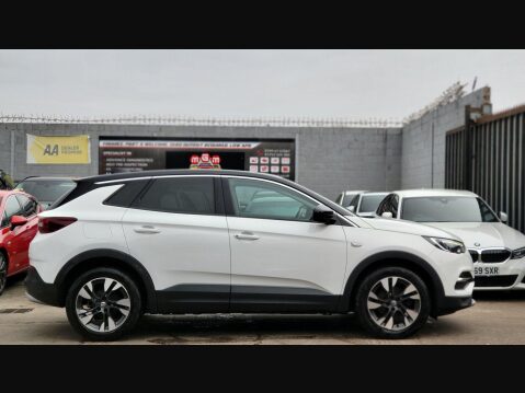 Vauxhall Grandland X SPORT NAV S/S 9