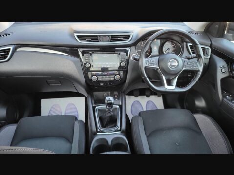 Nissan Qashqai DIG-T N-CONNECTA 13
