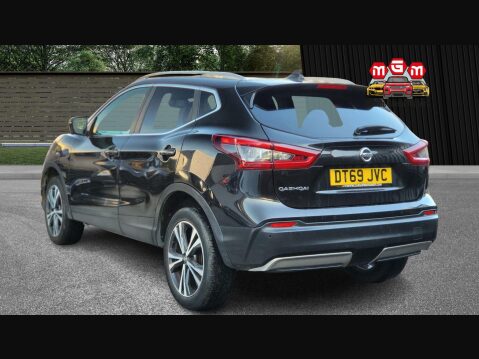 Nissan Qashqai DIG-T N-CONNECTA 7