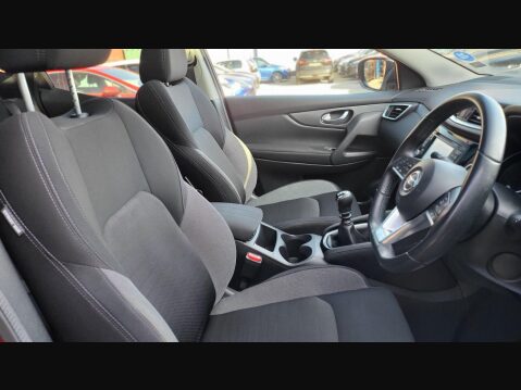 Nissan Qashqai N-CONNECTA DIG-T 17
