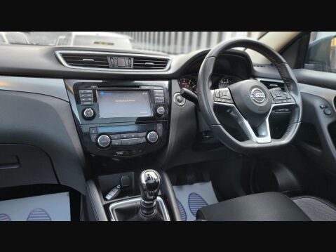 Nissan Qashqai N-CONNECTA DIG-T 14