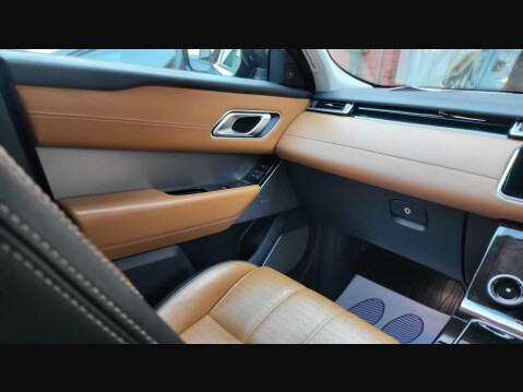 Land Rover Range Rover Velar R-DYNAMIC HSE 19