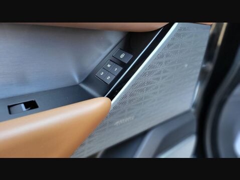 Land Rover Range Rover Velar R-DYNAMIC HSE 14