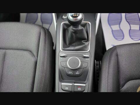 Audi Q2 TFSI SPORT 12