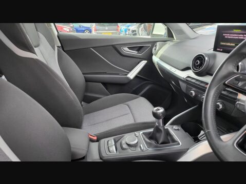Audi Q2 TFSI SPORT 15