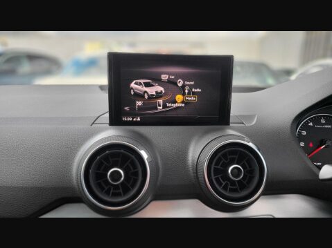 Audi Q2 TFSI SPORT 19