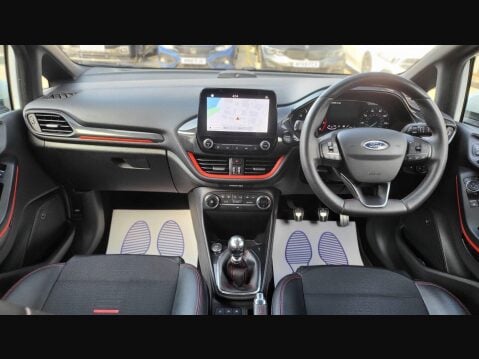 Ford Fiesta ST-LINE X 14