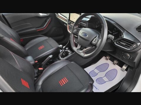 Ford Fiesta ST-LINE X 2
