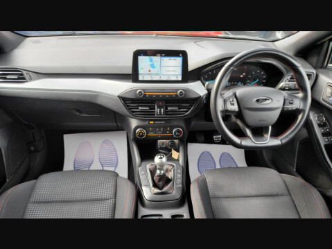 Ford Focus ST-LINE 13