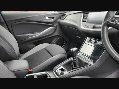 Vauxhall Grandland X GRIFFIN 27