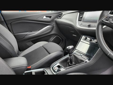 Vauxhall Grandland X GRIFFIN 27