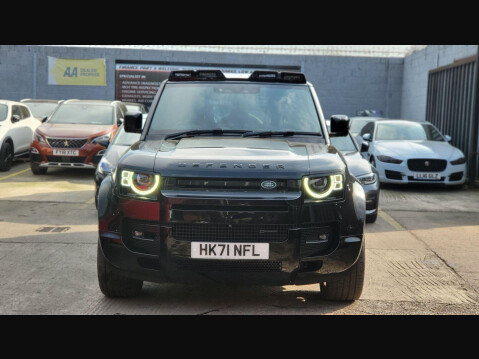 Land Rover Defender X-DYNAMIC SE 5