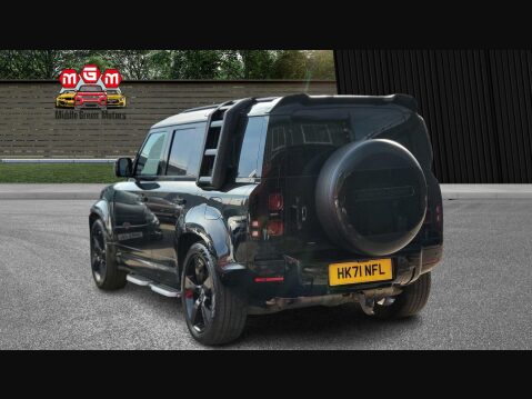 Land Rover Defender X-DYNAMIC SE 3