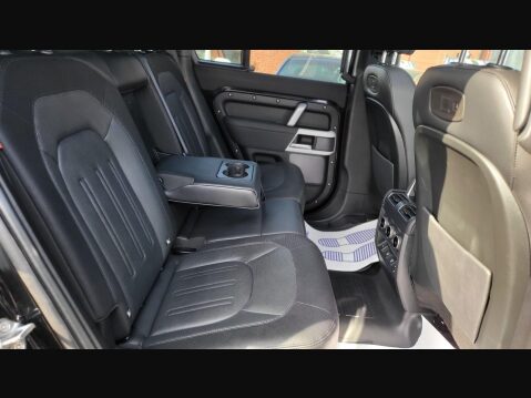 Land Rover Defender X-DYNAMIC SE 20