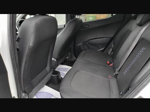 Hyundai i10 GO SE 16