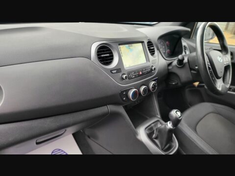 Hyundai i10 GO SE 11