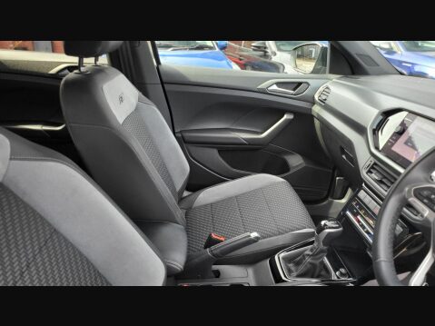 Volkswagen T-Cross R-LINE TSI DSG 20