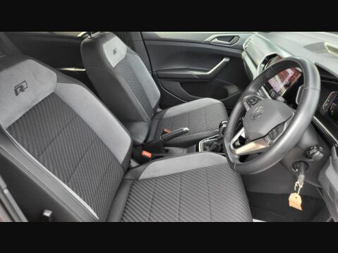 Volkswagen T-Cross R-LINE TSI DSG 17